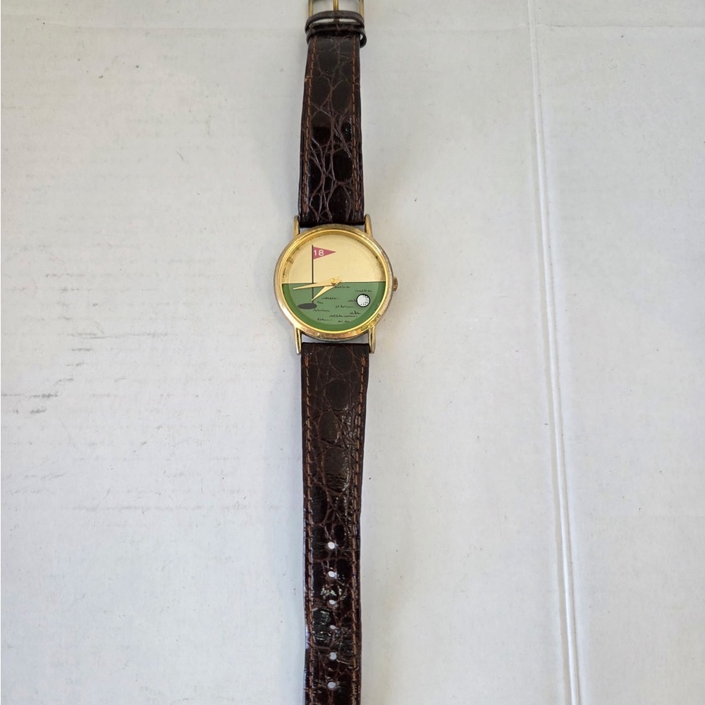 Vintage Golf 18th Hole Gold Tone Wrist Watch UNTESTED Leather Band
